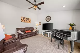 540 N Cygnet Lake Dr, Benton Harbor, MI 49022 - Photo 16