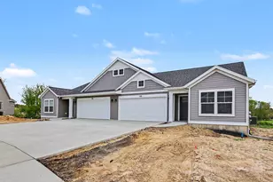 949 Scioto Dr NW, Comstock Park, MI 49321 - Photo 4