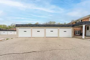 230 S State St, Zeeland, MI 49464 - Photo 16