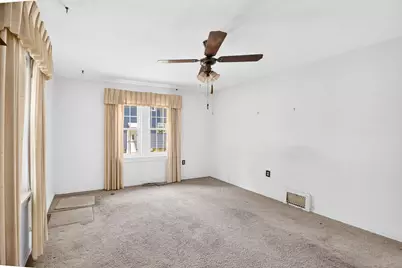 130 W Hughes Street, Marshall, MI 49068 - Photo 8