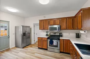 1129 Sanford St, Muskegon, MI 49441 - Photo 6