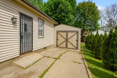 74 Seivour Avenue, Battle Creek, MI 49037 - Photo 30
