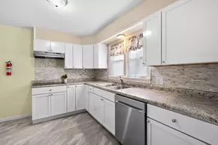 74 Seivour Ave, Battle Creek, MI 49037 - Photo 16