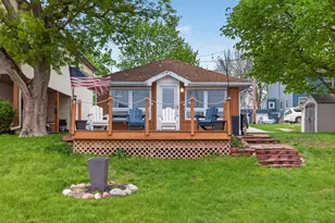 246 Ackerson Lake Dr, Jackson, MI 49201 - Photo 2