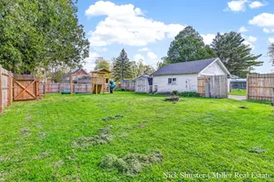 915 E Madison St, Hastings, MI 49058 - Photo 28