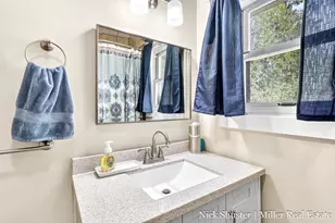 915 E Madison St, Hastings, MI 49058 - Photo 18