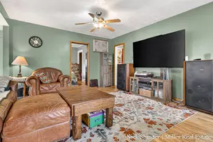 915 E Madison St, Hastings, MI 49058 - Photo 8