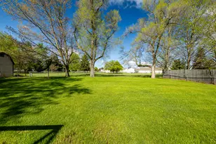 5306 Osburn Dr, Tecumseh, MI 49286 - Photo 4