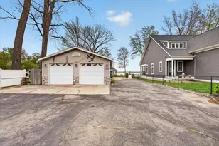 13117 Lakeshore Dr, Shelbyville, MI 49344 - Photo 40