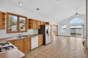 13117 Lakeshore Dr, Shelbyville, MI 49344 - Photo 10