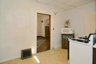 601 N Kalamazoo St, Paw Paw, MI 49079 - Photo 26
