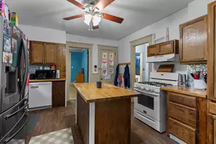 142 S West St, Hillsdale, MI 49242 - Photo 12