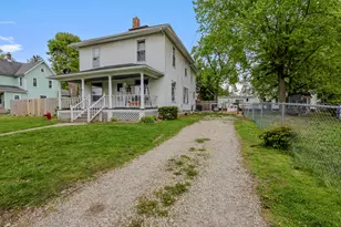142 S West St, Hillsdale, MI 49242 - Photo 34