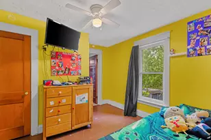 142 S West St, Hillsdale, MI 49242 - Photo 26
