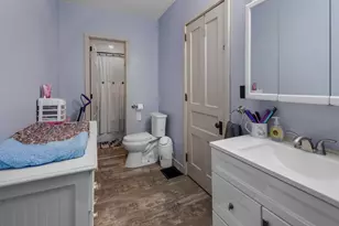 142 S West St, Hillsdale, MI 49242 - Photo 18