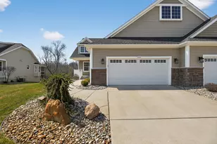 4022 Stoneridge Dr, Jackson, MI 49203 - Photo 2