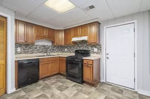 22778 Almond Ave, Eastpointe, MI 48021 - Photo 12