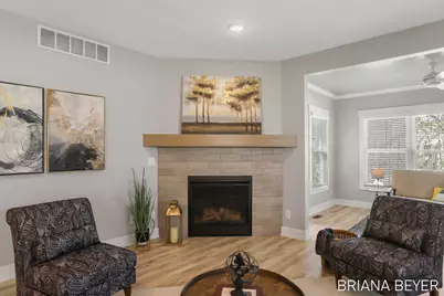1012 Maplewood Court, Holland, MI 49423 - Photo 6