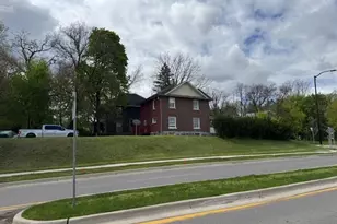 905 S Martin Luther King Junior Dr, Jackson, MI 49203 - Photo 2