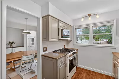 1758 Breton Road SE, East Grand Rapids, MI 49506 - Photo 18