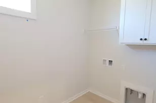 6631 Bellflower Dr, Zeeland, MI 49464 - Photo 8