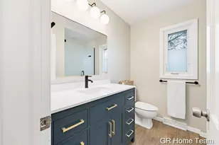 4090 Baywood Dr SE, Grand Rapids, MI 49546 - Photo 28