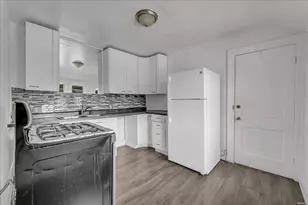 1475 25th St, Detroit, MI 48216 - Photo 8