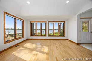 786 N Shore Dr, Holland, MI 49424 - Photo 10