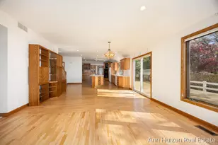 786 N Shore Dr, Holland, MI 49424 - Photo 12