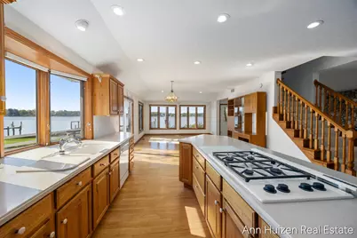 786 N Shore Drive, Holland, MI 49424 - Photo 6