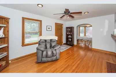 933 Pleasant Drive, Ypsilanti, MI 48197 - Photo 18