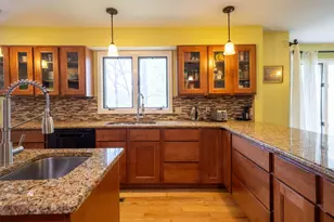 2551 Riveredge Dr SE, Grand Rapids, MI 49546 - Photo 16