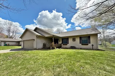 8917 Longview Drive, Canadian Lakes, MI 49346 - Photo 2