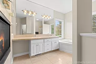 2918 Foxboro Ln, Holland, MI 49424 - Photo 34