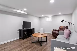 949 College Ave NE, Grand Rapids, MI 49503 - Photo 26