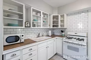 949 College Ave NE, Grand Rapids, MI 49503 - Photo 12