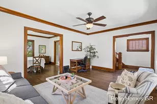 949 College Ave NE, Grand Rapids, MI 49503 - Photo 8