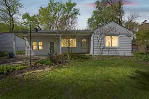 20435 Louise St, Livonia, MI 48152 - Photo 2