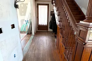211 Maple St, Manistee, MI 49660 - Photo 8