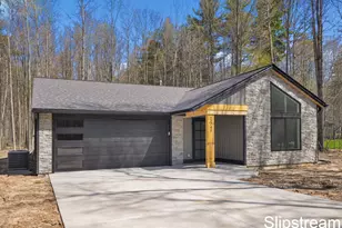 12745 Austrian Dr, Grant, MI 49327 - Photo 36