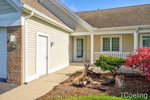 495 Timberlake E, Holland, MI 49424 - Photo 4