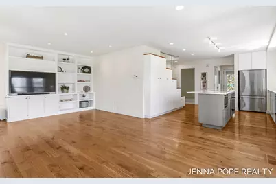17554 Grand River Avenue, Spring Lake, MI 49456 - Photo 6