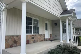113 Beacon Ridge Dr, Battle Creek, MI 49017 - Photo 2