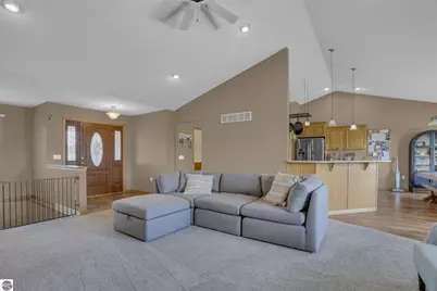 8965 S 35 Road, Cadillac, MI 49601 - Photo 12