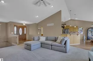 8965 S 35 Rd, Cadillac, MI 49601 - Photo 12
