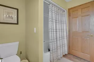 8965 S 35 Rd, Cadillac, MI 49601 - Photo 18