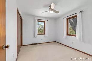 2160 Fox Ridge Dr NE, Grand Rapids, MI 49505 - Photo 14
