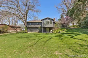 2160 Fox Ridge Dr NE, Grand Rapids, MI 49505 - Photo 28