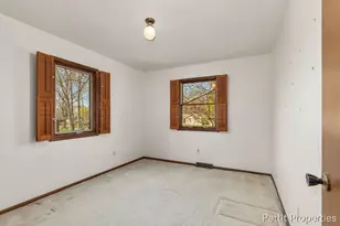 2160 Fox Ridge Dr NE, Grand Rapids, MI 49505 - Photo 12