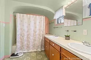 1418 Waukazoo Dr, Holland, MI 49424 - Photo 40